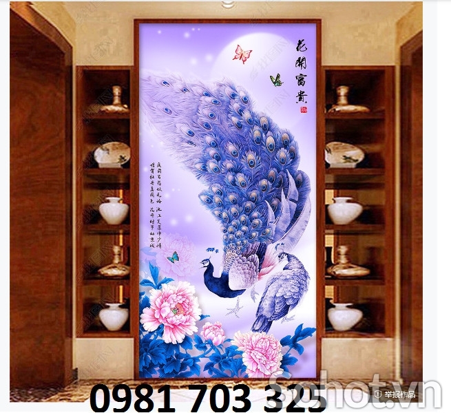 Gạch tranh khổ đứng đẹp chim công 3d