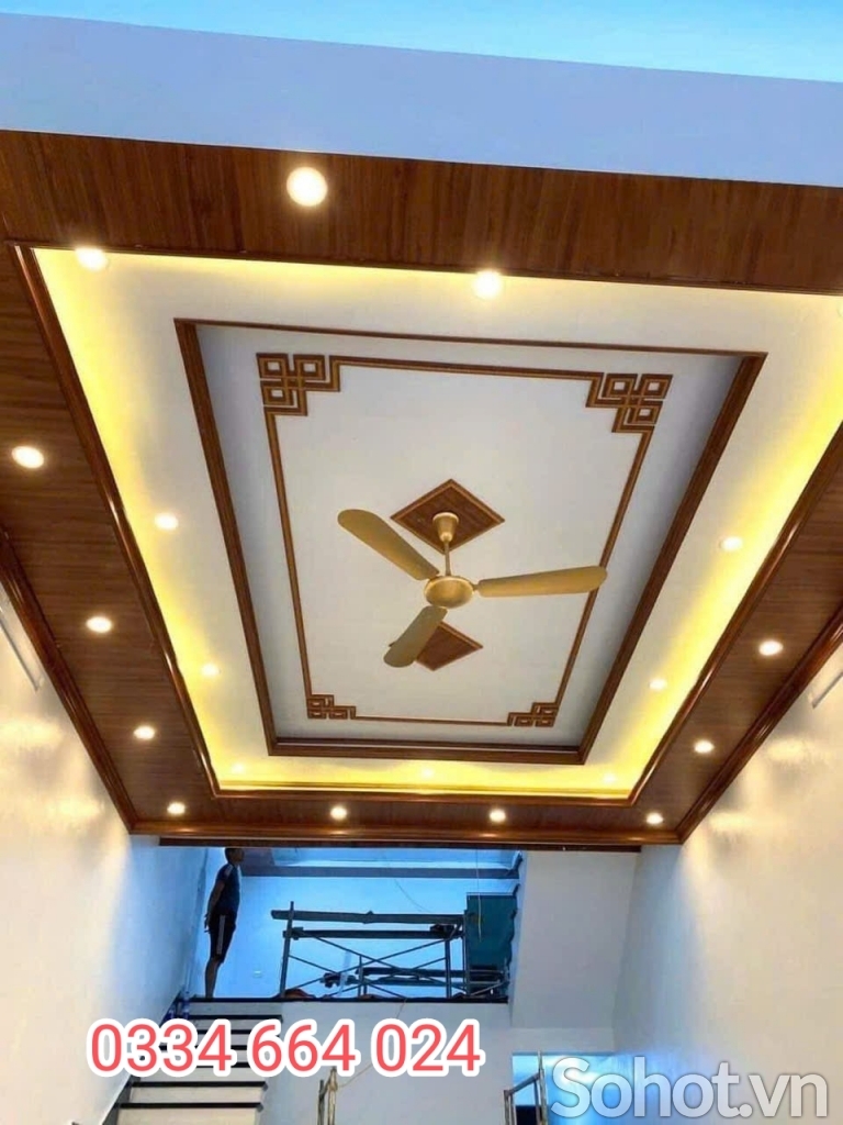 Ốp trần nhựa giả vân gỗ hoàn thiện Hà Nội