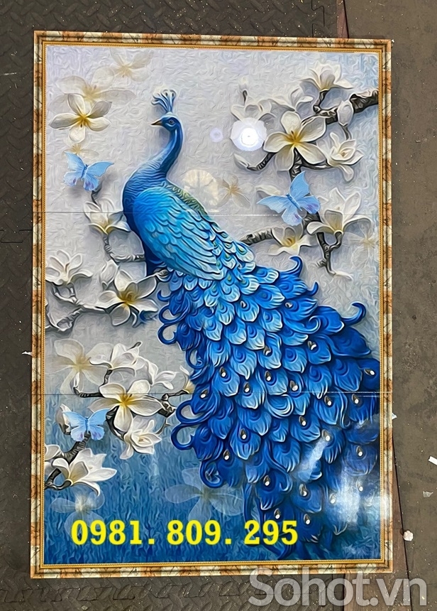 Gạch tranh khổ dọc chim công