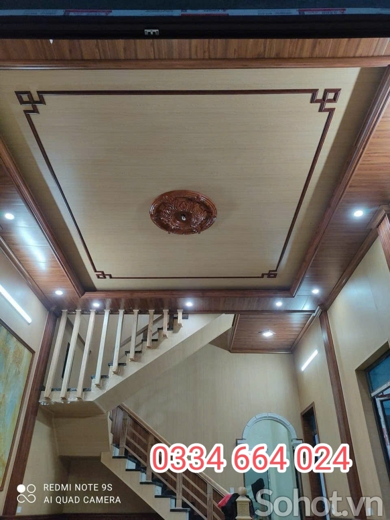Ốp trần nhựa giả vân gỗ hoàn thiện Hà Nội