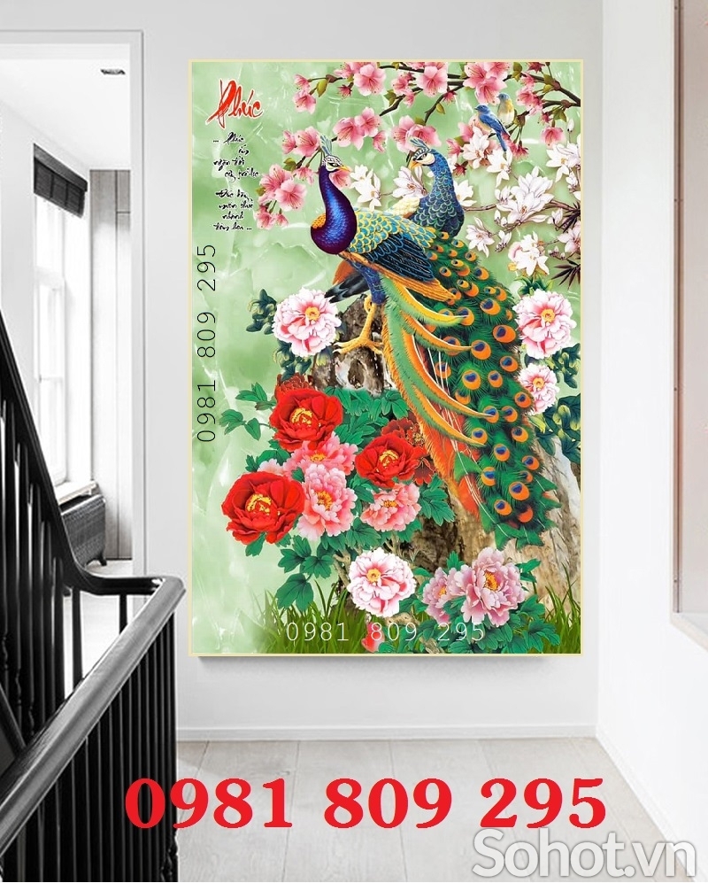 Tranh gạch con công khổ đứng 3d