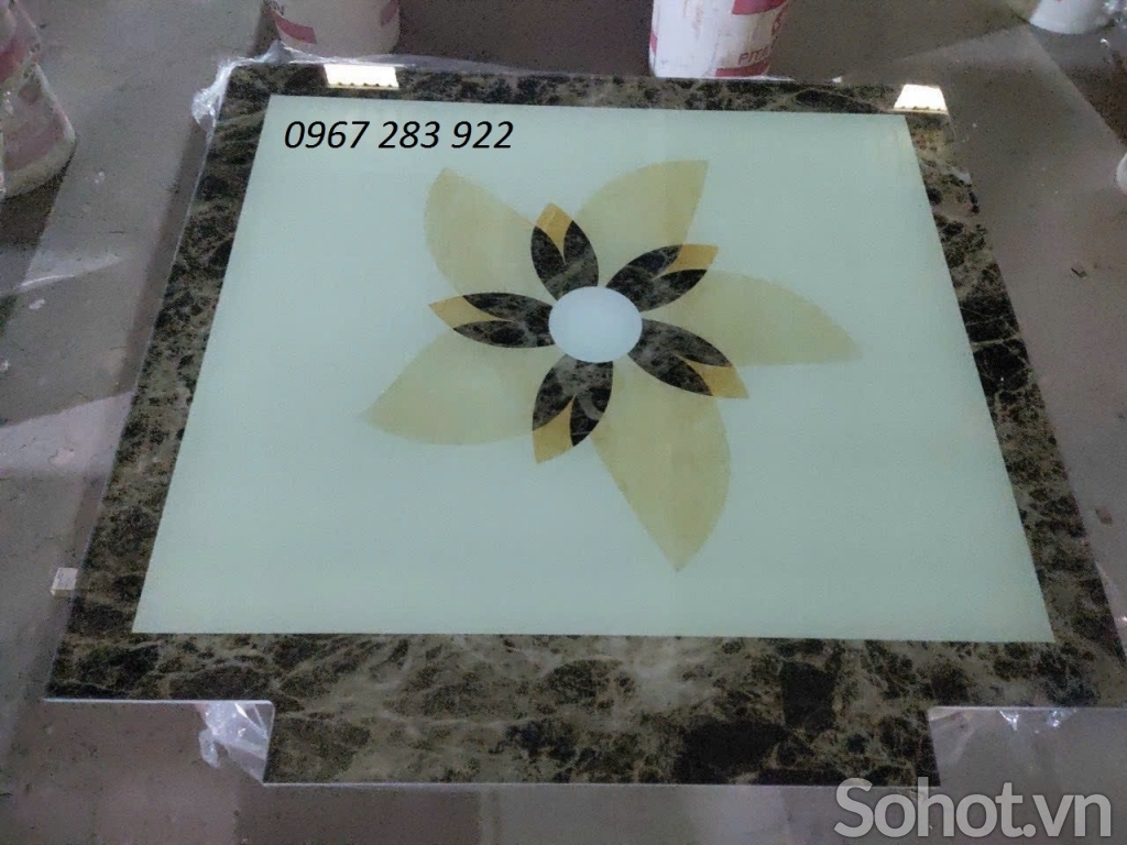 Thảm kính 3d chất liệu kính cường lực