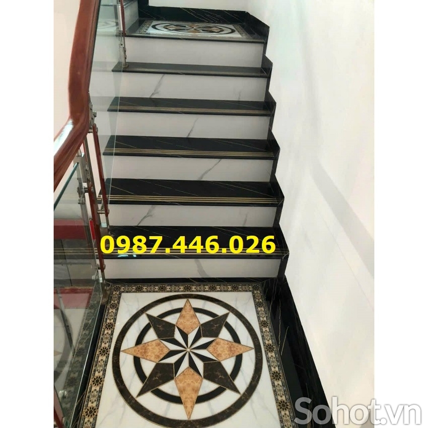 Gạch thảm chiếu nghỉ 80x80cm