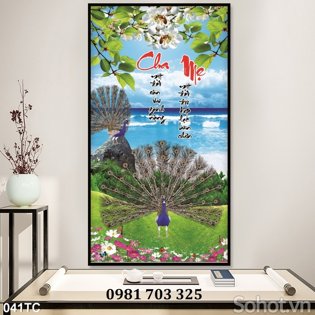 Tranh gạch khổ đứng chim công trang trí