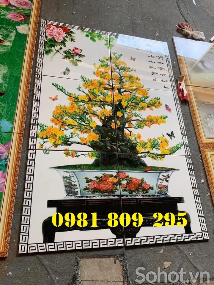Tranh gạch ốp tường hoa mai trang trí