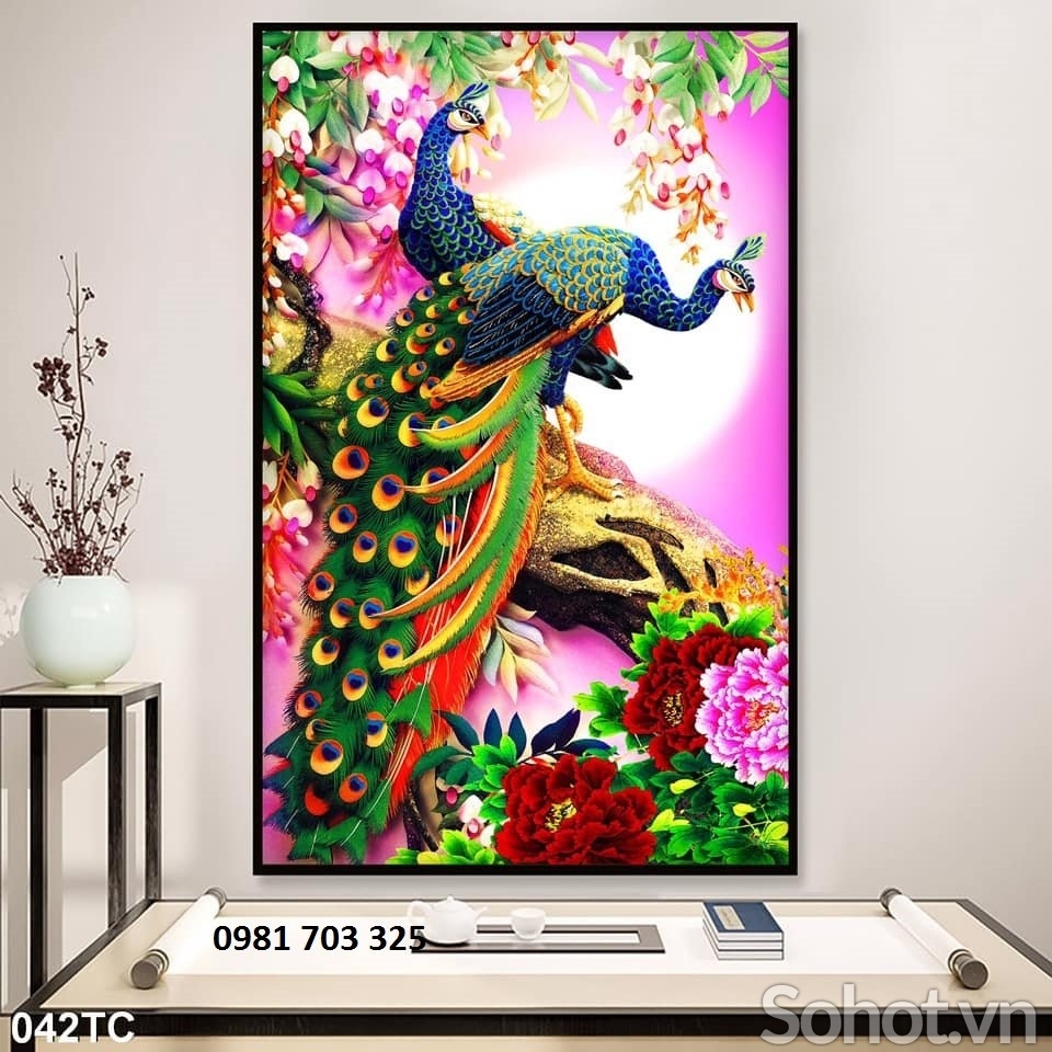 Gạch tranh khổ đứng đẹp chim công 3d