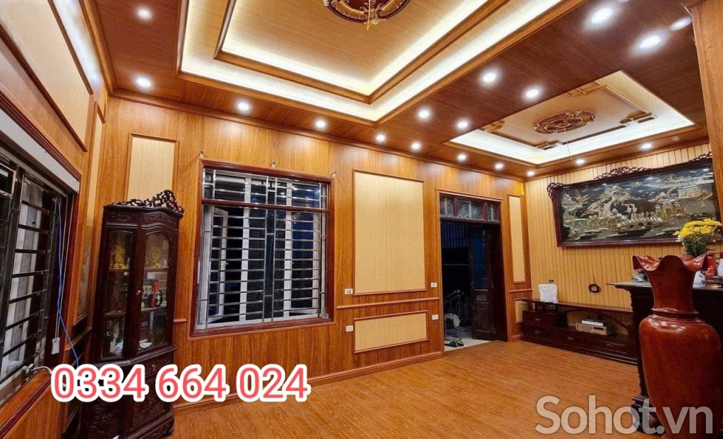 Ốp trần nhựa giả vân gỗ hoàn thiện Hà Nội
