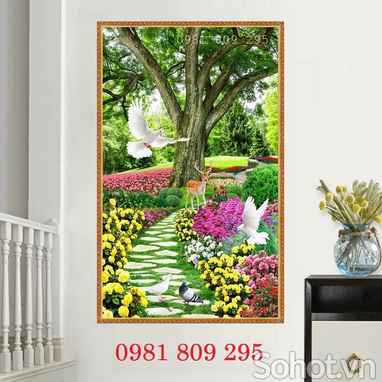 Gạch tranh khổ đứng đẹp