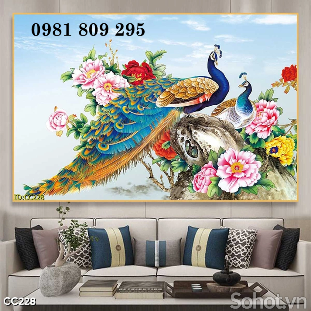 Gạch tranh ốp phòng ngủ chim công