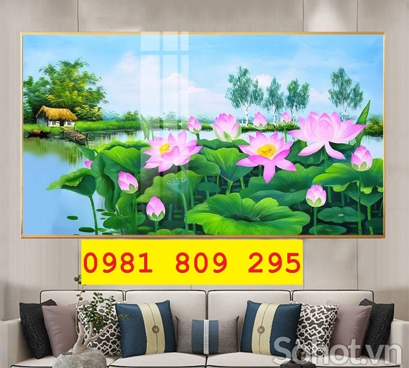 Gạch tranh ốp phòng khách hoa sen