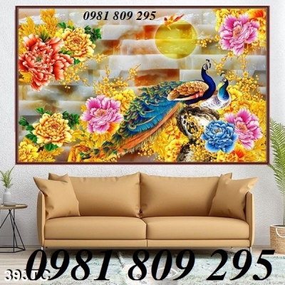Gạch tranh con công trang trí JP8547