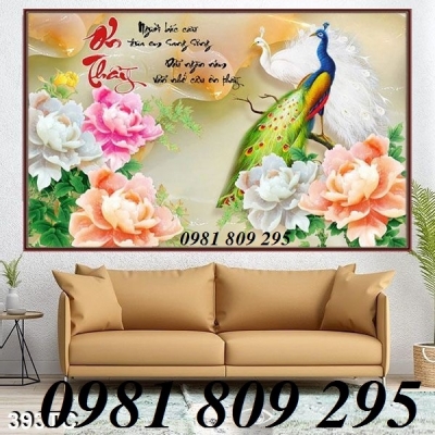 Gạch tranh con công trang trí JP8547