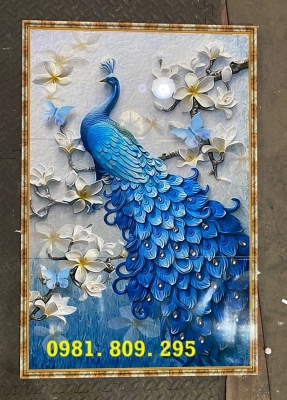 Gạch tranh khổ dọc chim công