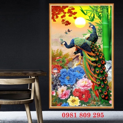 Mẫu gạch tranh chim công khổ dọc