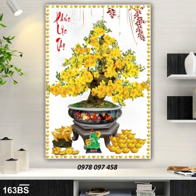 Bức tranh hoa mai vàng đón xuân .