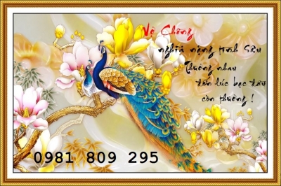 Gạch ốp tường tranh gạch chim công 3d trang trí đẹp