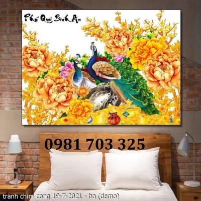 Gạch tranh 3d chim công sang trọng