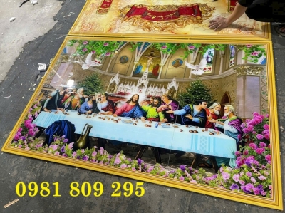 Gạch ốp tường tranh gạch công giáo