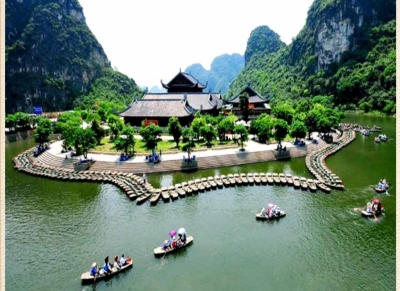 Mẫu tranh gạch 3d phong cảnh phòng khách - XC3