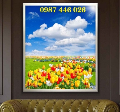 Tranh gạch men vườn hoa tuylip
