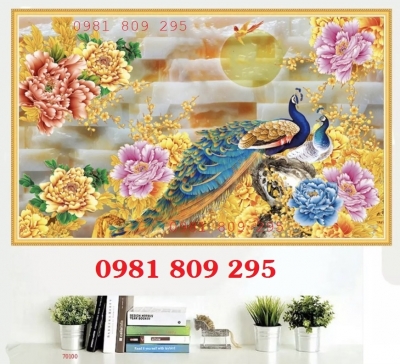 Tranh gạch men , gạch 3d trang trí chim công