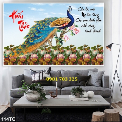 Gạch men chim công dán tường phòng khách